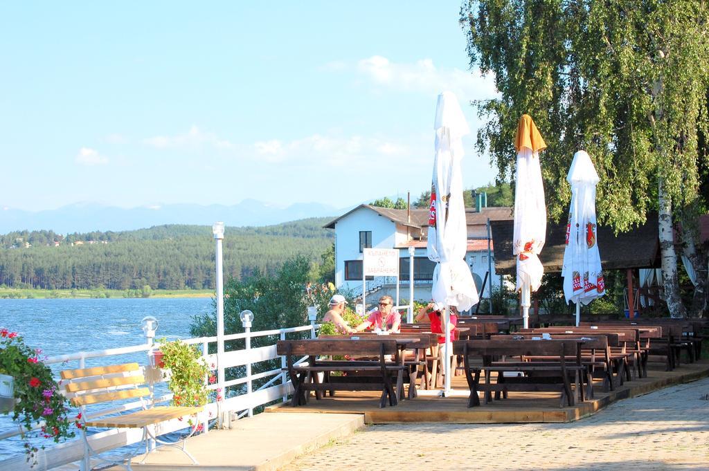 White Village Park Iskar Lake Pasarel Bagian luar foto